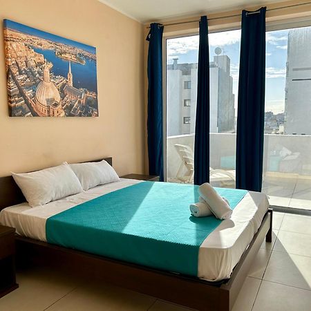 Отель Malta Paradise Central Accomodation Сент Джулианс Экстерьер фото