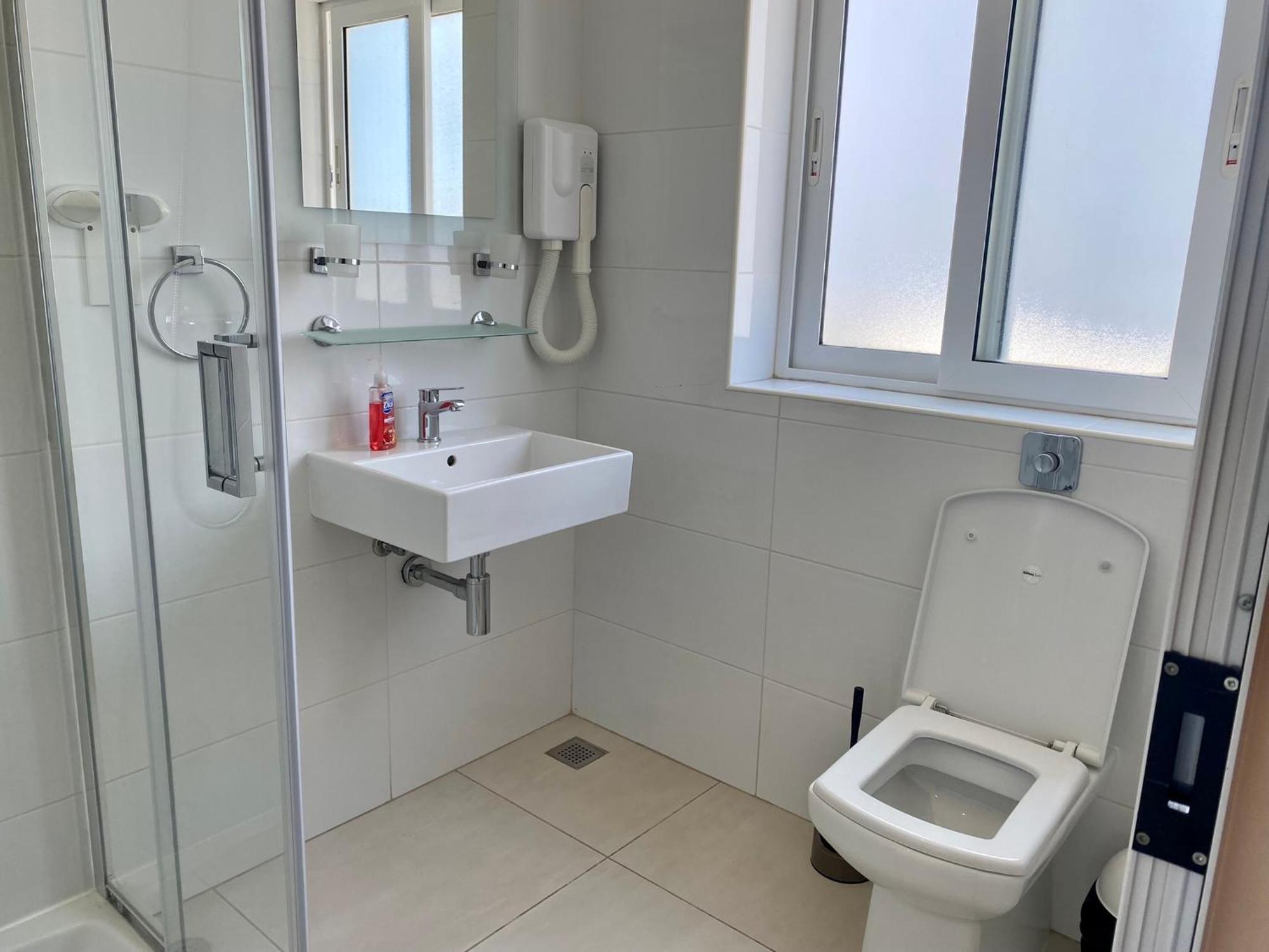 Отель Malta Paradise Central Accomodation Сент Джулианс Экстерьер фото